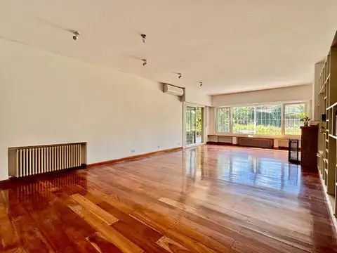 Casa 6 ambientes con 3 baños