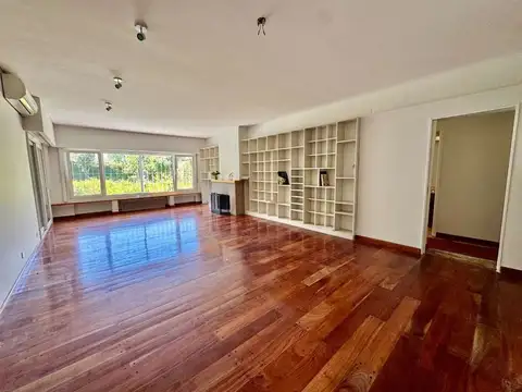 Casa en Venta en Acassuso Libertador  /  Solis, USD 780.000