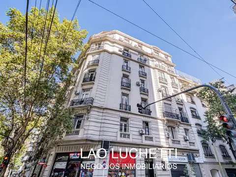 VENTA!  Semipiso 3 Ambientes + Escritorio - Estilo Francés con categoría real 