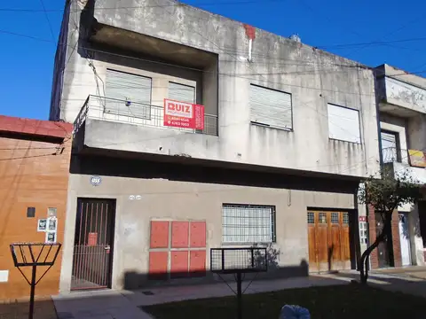 VENTA PROPIEDAD MULTIFAMILIAR EN CARAPACHAY