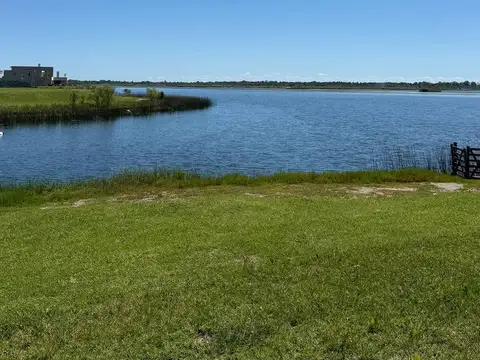 LOTE DE 1061 m2 EN MARINAS, PUERTOS DEL LAGO