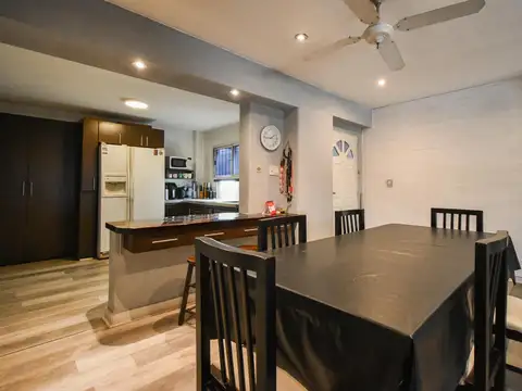 Casa 5 ambientes con 3 baños