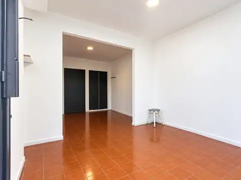 Venta Monoambiente con patio.Zona Aldrey