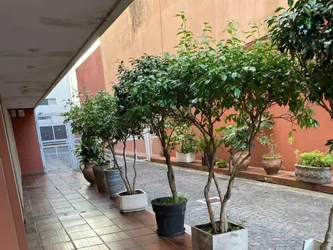 ALQUILER DE COCHERA FIJA P/ AUTO EN SAN TELMO
