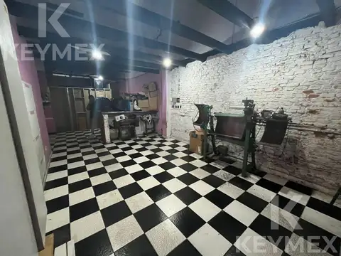 Venta Local en La Plata 7 entre 55 y 56