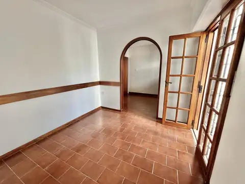 Casa en Alquiler con 1 cochera