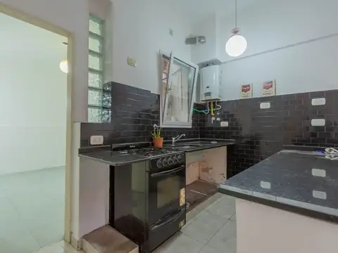 Depto Tipo Casa en Venta en Almagro, USD 80.000