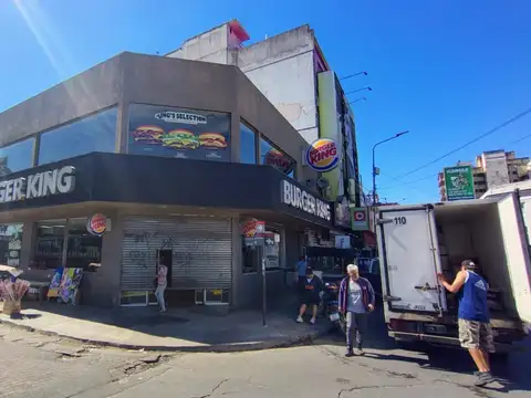 IMPORTANTE LOCAL COMERCIAL EN MORON CENTRO