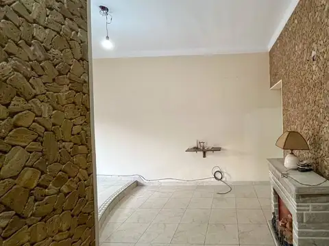 Casa 3 ambientes con 2 baños