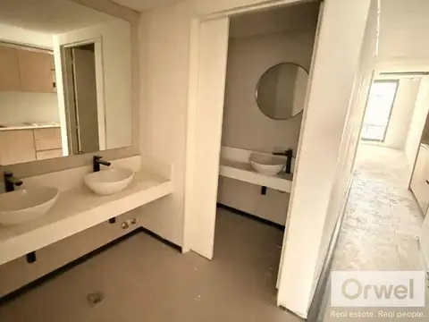 Oficina en Venta o Alquiler en el mejor edificio de Belgrano. Seguridad 24 hs