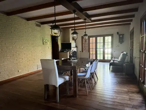 Av. San Martín e/ 1 y 3