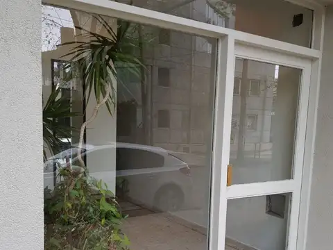 Departamento 2 AMBIENTES La Lucila con PATIO