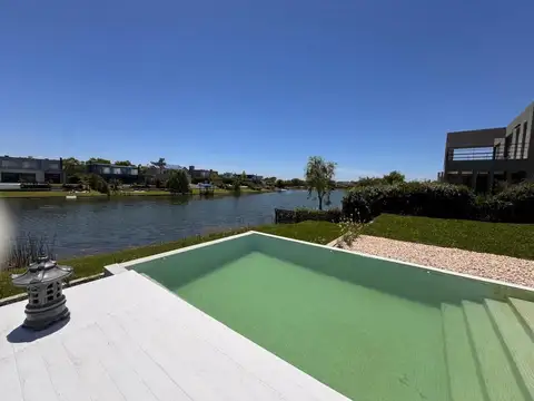 Casa al algo en alquiler anual barrio Vistas Puertos Escobar