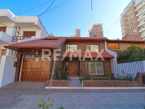 Hipólito Yrigoyen 800