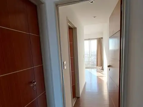 HERMOSO 2 AMBIENTES EN MONTE CASTRO CON DOBLE BALCÓN