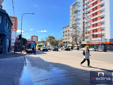 Local en Alquiler en Martinez, USD 4.999
