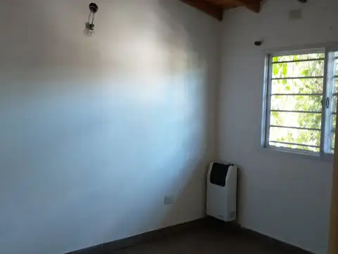 Casa en Alquiler en Ituzaingo Sur, $ 480.000