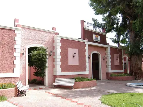 Casa 6 ambientes con 30 baños