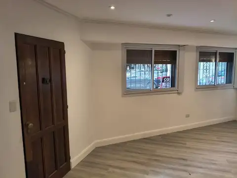 Pedro Lozano 2900, Piso pb