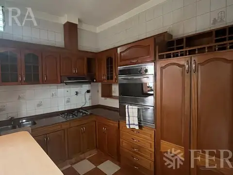 Depto Tipo Casa en Alquiler en Villa Dominico, $ 600.000
