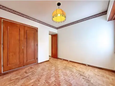 Departamento 2 amb. con balcón - Sarmiento y Garay