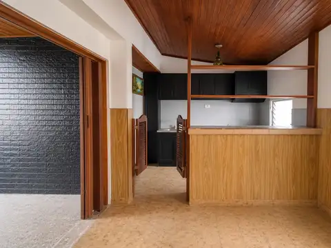 CASA EN VENTA BERISSO A RECICLAR 2 DORMITORIOS