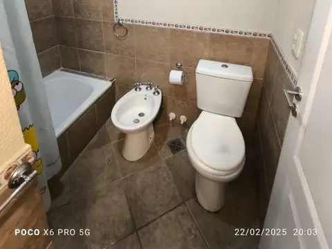 Casa en Alquiler con 1 cochera