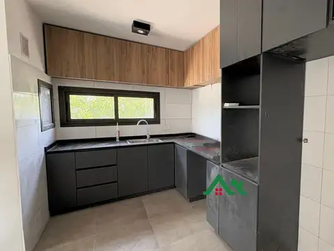 Casa en Venta Tejas 4 con seguridad de tres dormitorios