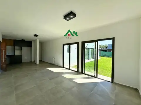 Casa en venta a estrenar en Tejas 4 con 3 dormitorios, cochera doble y seguridad 24 hs