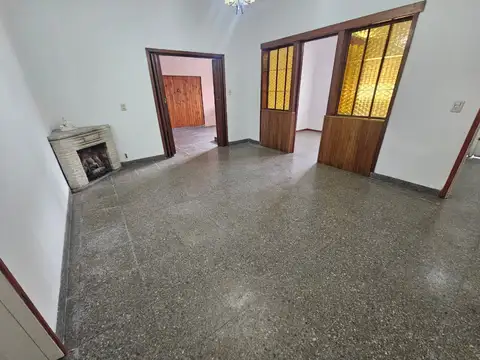 Casa en Alquiler en Quilmes Oeste, $ 690.000