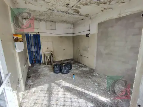 Local en Alquiler en Lanús Oeste, $ 300.000