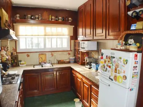 Casa 4 ambientes con 3 baños