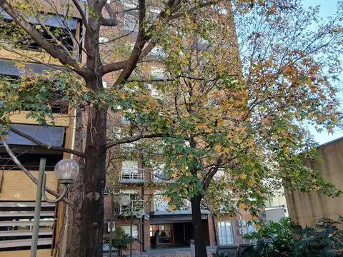 AMPLIO DEPARTAMENTO DE 2 AMBIENTES EN MORON