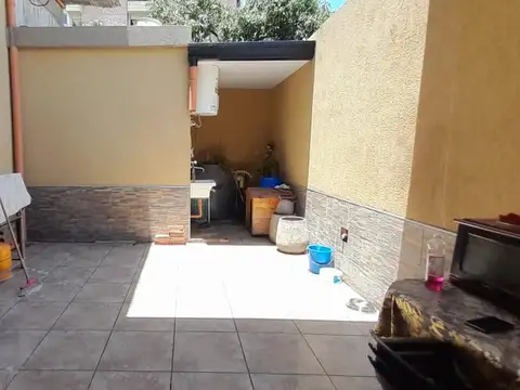 Mendoza 487. Local Comercial