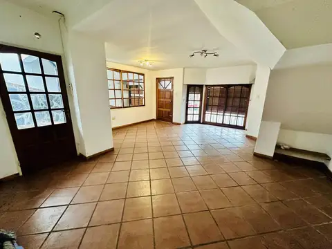 Casa en Alquiler de 4 dormitorios