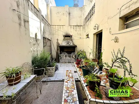 Venta Casa 5 ambientes con cochera