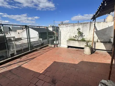 Depto Tipo Casa 3 ambientes con 2 baños