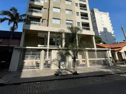 EXCELENTE MONOAMBIENTE CON COCHERA 5°C!