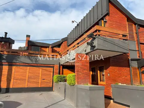 Casa 5 Dormitorios en Castelar Norte