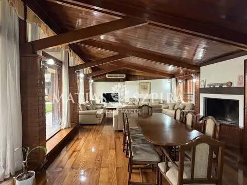 Casa 7 ambientes con 6 baños