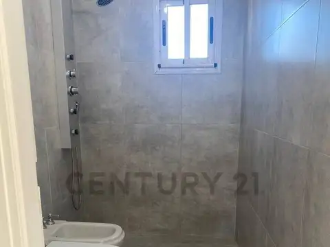 VENTA DUPLEX LA PLATA 2 DORMITORIOS