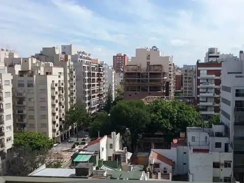 villa urquiza, hermoso departamento de 2 ambientes al frente con balcón , lavadero, vista abierta