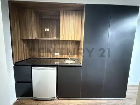 Suipacha 1000, Piso 1