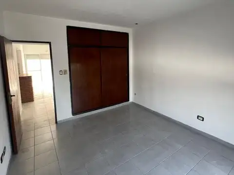 Departamento en Alquiler en Jose Leon Suarez, $ 550.000