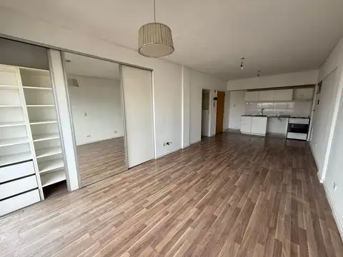 HERMOSO MONOAMBIENTE CONTRAFRENTE CON BALCON  - VISTA ABIERTA - APTO PROFESIONAL