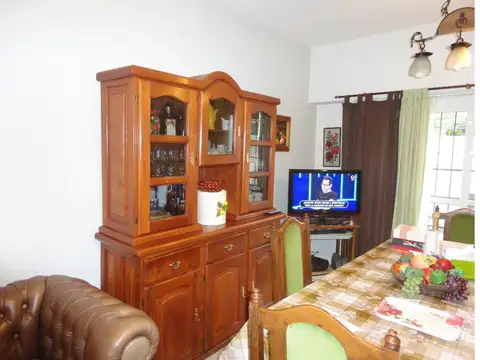 PH EN VENTA DE 3 AMB CON  PATIO Y  A 1 CDRA DE ESTACIÓN