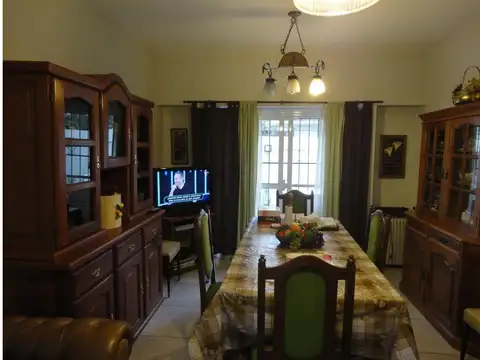 PH EN VENTA DE 3 AMB CON  PATIO Y  A 1 CDRA DE ESTACIÓN