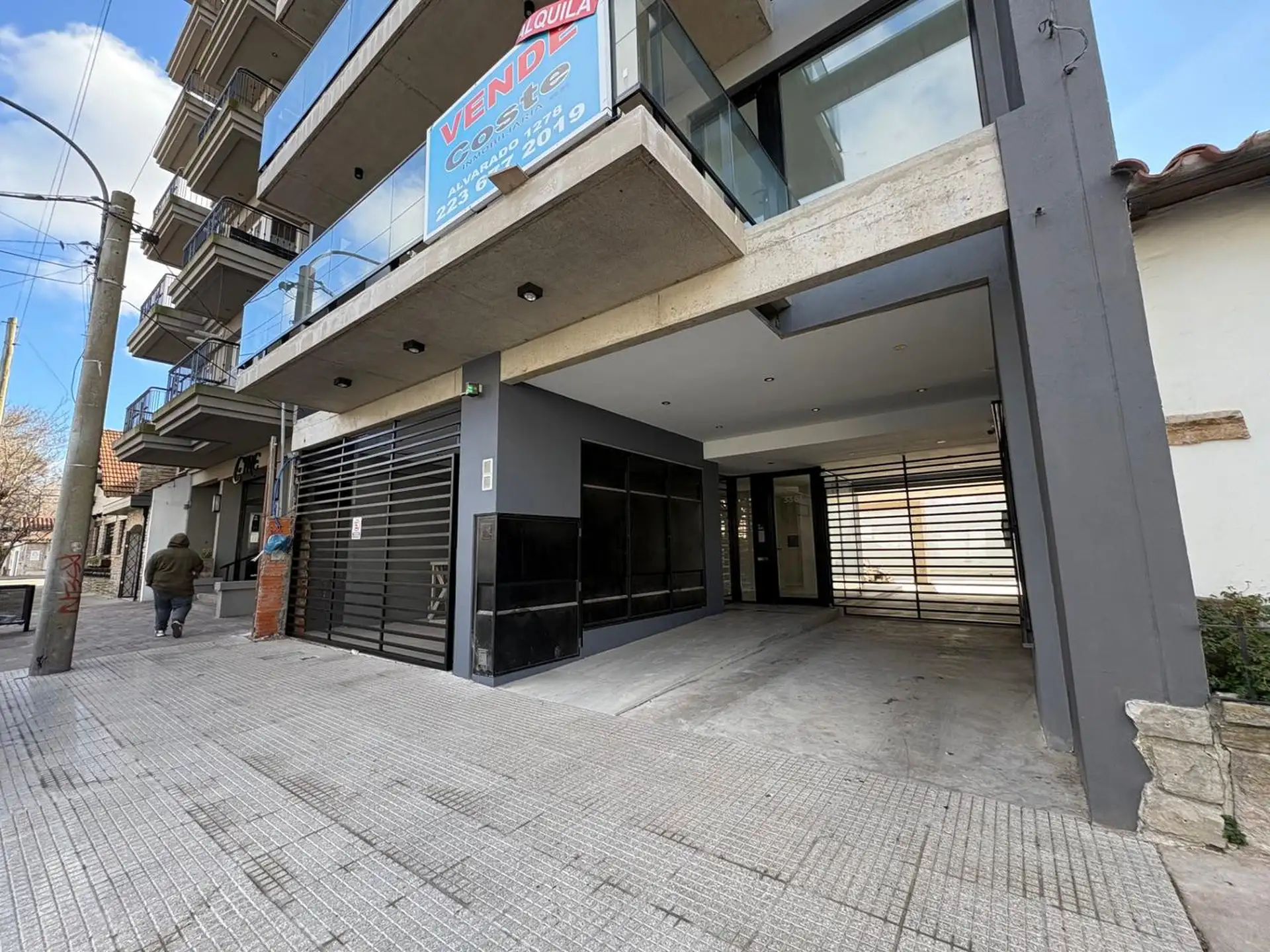 Departamento 2 ambientes a la calle con terraza - A estrenar