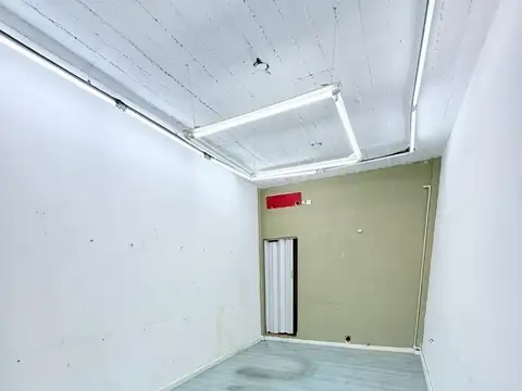 Aquino 900