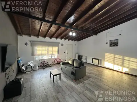 Casa en Moron Sur 6 dormitorios venta dos propiedades